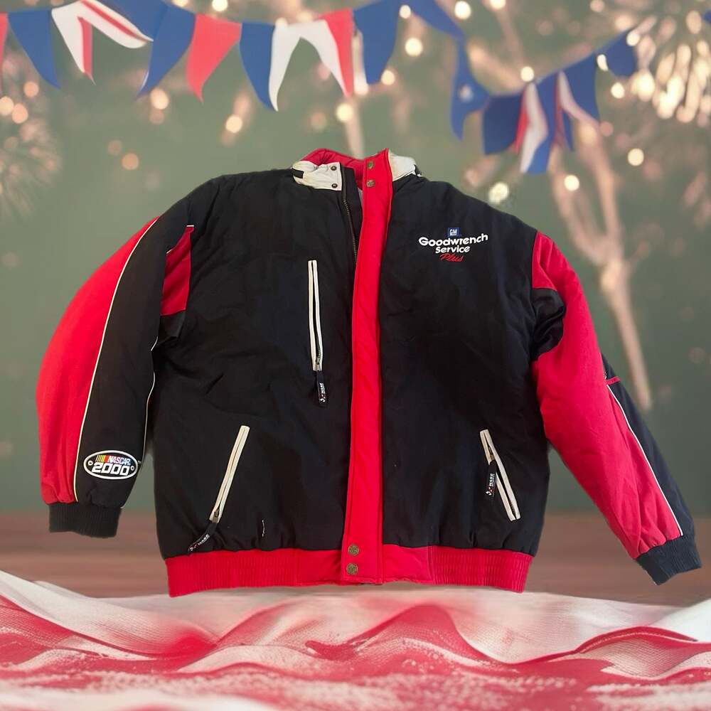 Dale Earnhardt GM Goodwrench Racing Jacket (XL).